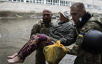 우크라이나 “러시아, 또 댐 파괴”…이번엔 격전지 자포리자 인근