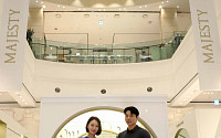 [포토] 신세계百 강남점 ‘마제스티 팝업’ 오픈…신상품 전 세계 최초 공개