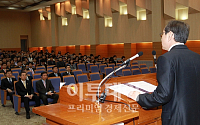 [포토]김동수 위원장, '대기업 직접규제 반대'