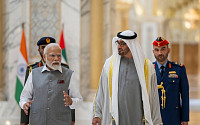 인도, UAE와 자국 통화로 무역결제 합의