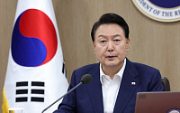 尹, ‘분당 흉기 난동’에 “경찰 총동원해 초강경 대응” 지시