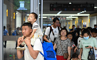 중국, 미성년자 스마트폰 사용 하루 최대 2시간 제한