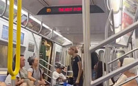 “너희 나라로 가” 뉴욕 지하철서 10대 소녀, 아시아계 가족 폭행