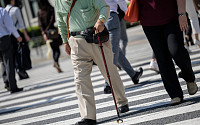 고령화 대비 고령친화도시 변신 꾀하는 지자체들