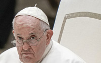 교황, 감기 증세로 성베드로 광장 일정 취소