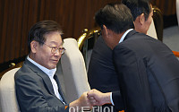 [포토] 단식 8일차, 본회의 참석한 이재명 민주당 대표