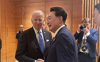 G20 계기 두 번 만난 尹-바이든…&quot;캠프 데이비드, 역사적 순간&quot;