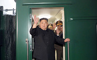 북한, 김정은 10일 평양 출발 모습 공개…군부실세 수행