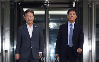 [포토] '대북송금 의혹' 검찰 조사 마친 후 나오는 이재명