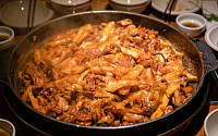 ‘세계 볶음 요리’ 2위로 선정된 한국 춘천 닭갈비…1위는