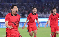 황선홍호, 아시안게임 남자축구 3연패 위업 달성…일본 2-1로 역전승