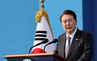 尹, 한국전쟁 '장진호 전투' 기념식 참석…현직 대통령 최초