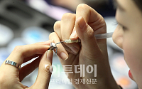 [포토]2012 한국주얼리페어, '직접 체험하는 보석 만들기'