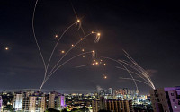 하마스 &quot;텔아비브에 로켓 발사&quot;…이스라엘에 반격 나섰다
