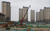 옥스퍼드이코노믹스 “중국 부동산 문제 해결에 4~6년 걸린다”