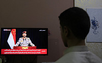 예멘 반군 후티, 선원 20여 명 탄 화물선 나포…“이스라엘 배 아냐”