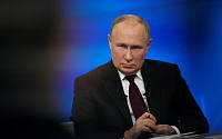 뉴욕타임스 “푸틴, 조용히 우크라 전쟁 휴전 협상 타진 중”