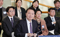 尹, 특검 거부권 후속 대응…'민생'으로 정면돌파