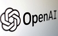 오픈AI, 미국 민주당 경선후보 ‘챗봇’ 금지…“정치 캠페인 사용 첫 차단 조치”
