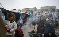 이스라엘 구호트럭 몰려든 가자주민에 발포…국제사회 "강력 규탄"
