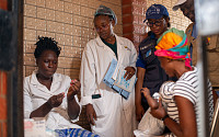 카메룬, 세계 최초 말라리아 백신 집단 접종 시작