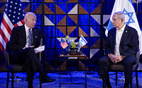 美 바이든의 경고 "민간인 보호 없으면 이스라엘 지원정책 재검토"