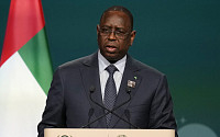 세네갈, 야당 유력 후보 배제된 명단 논란 일자…“25일 대선 연기”