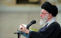 이란 최고지도자 “무슬림 국가들, 이스라엘과 경제 관계 끊으라”