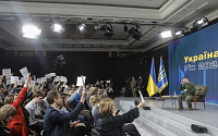 젤렌스키, 우크라이나 전사자 첫 공개 3.1만 명…“푸틴 주장보다 훨씬 적어”