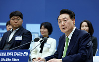 尹, 호남 첫 민생토론회 "전남 발전에 최선"…영암~광주 '아우토반' 건설 등 약속