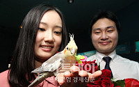 [포토]63씨월드 '성년의 날 기념 아쿠아 로즈 이벤트'