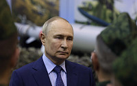 푸틴 “우크라이나 받을 F-16, 핵탑재 가능…러시아 군사 계획 시 고려”