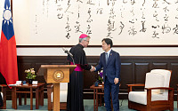 대만·바티칸 관계 변하나...교황청 중국 대표부 설치 추진에 거센 ‘반발’