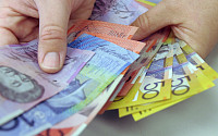 존폐 위기 호주 ‘실물화폐’...5대 은행 현금 인출 서비스 ‘중단’