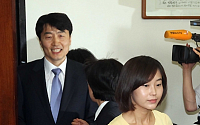 [포토]통합진보당 의원단총회 참석하는 이석기-김재연