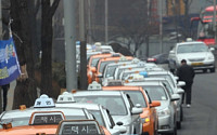 택시 총파업 돌입…시민들 출근길 '발동동'