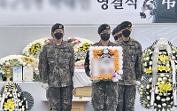 '육군 훈련병 사망' 중대장·부중대장, 피의자로 소환 조사