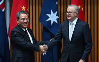 중국, ‘파이브 아이즈’ 호주·뉴질랜드에 ‘일방적 비자 면제’ 발표…유화 손짓