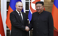 "푸틴 지각, 정치적 의도 없지않아…북한에 보복·보안상 이유"