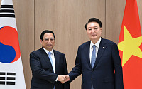 尹, 베트남 총리 접견…“양국 교역과 투자 더 활성화해야”