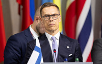 핀란드 대통령 “시진핑, 러에 전화 한통이면 우크라 전쟁 종결”