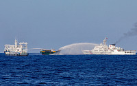필리핀 “중국 초대형 해경선, EEZ 침범”
