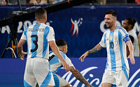 메시의 아르헨티나, 메이저 3연패 향해 '성큼'…캐나다 꺾고 코파 아메리카 결승 진출