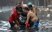 태풍 '개미', 필리핀 강타…최소 13명 사망·이재민 약 60만 명 발생