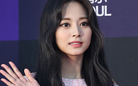 트와이스 쯔위, 나연·지효 이어 '어바웃 쯔'로 세 번째 솔로 데뷔