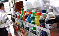 美 탄산 음료 전쟁, &quot;당뇨·아동비만 퇴치 위해 건강음료만 판매&quot;