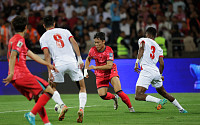 한국, 요르단에 2-0 승리…이재성 선제골ㆍ오현규 데뷔골ㆍ황희찬 부상