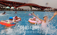 [포토]한강시민공원 야외수영장 개장