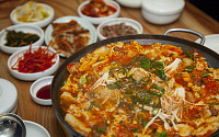 '2TV 생생정보' 오늘방송맛집- 따끈한 국물이 일품! 직접 만드는 손두부 찌개 맛집 '욕○○'