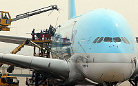 [포토]대형 항공기 A380  물청소의 날